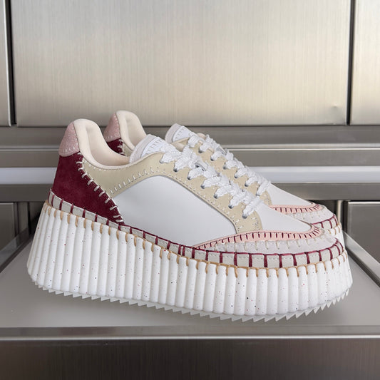 CHLOÉ 26S WEDGE SNEAKERS 70 MM IN WHITE CALFSKIN AND DARK RED SUEDE
