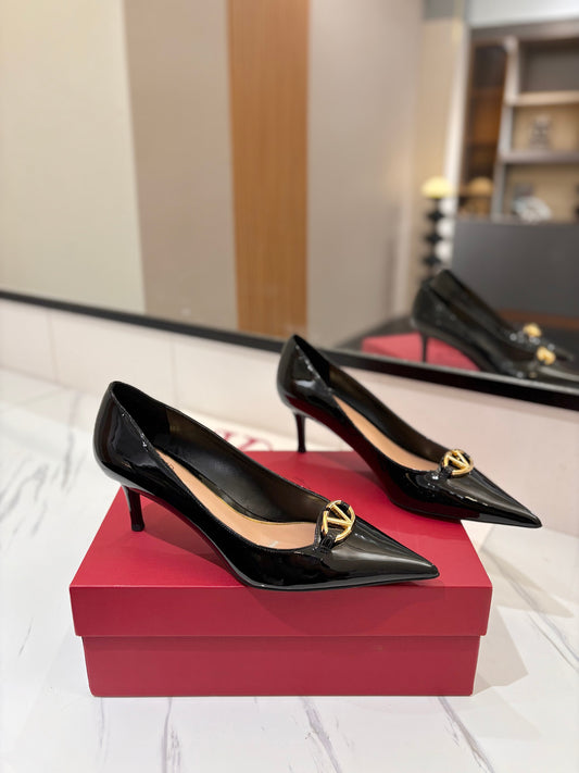 VALENTINO 26S POINTED-TOE PUMPS 65 MM IN BLACK PATENT CALFSKIN