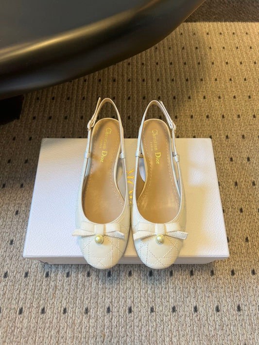 DIOR 26S OPEN BACK SANDALS IN CREAM WHITE CALFSKIN WITH PEARL BOW