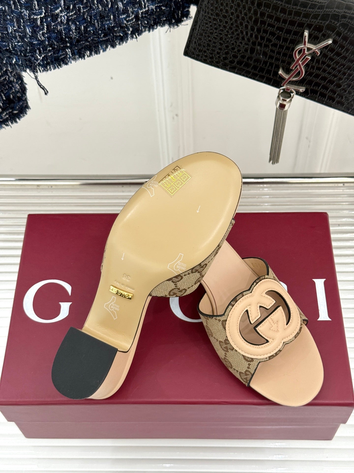 MID-HEEL MULE IN BEIGE CALFSKIN AND FABRIC