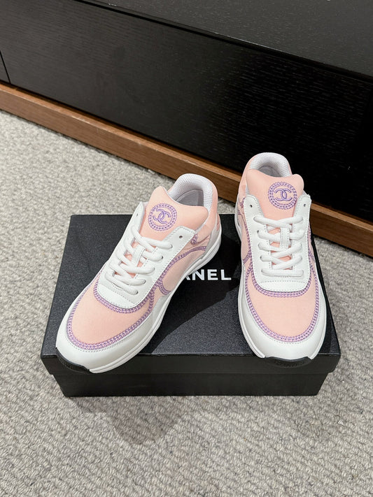 CLASSIC TRAINER IN LIGHT PINK MIX WHITE FABRIC