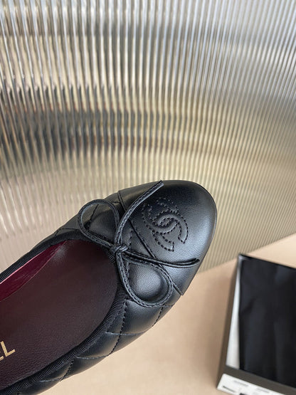 BALLET FLATS BLACK QUILTED LAMBSKIN