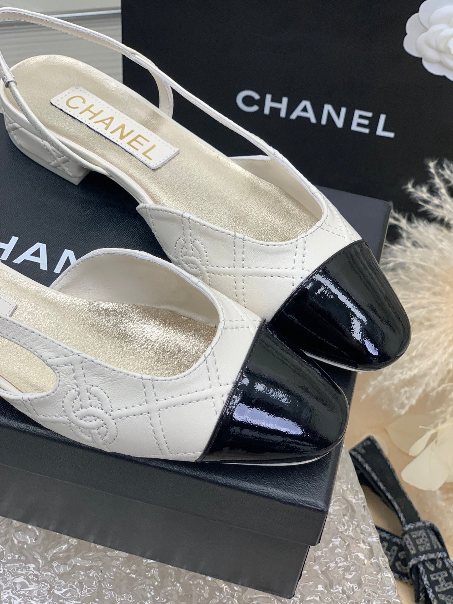 SLINGBACKS 20 WHITE MIX BLACK CALFSKIN