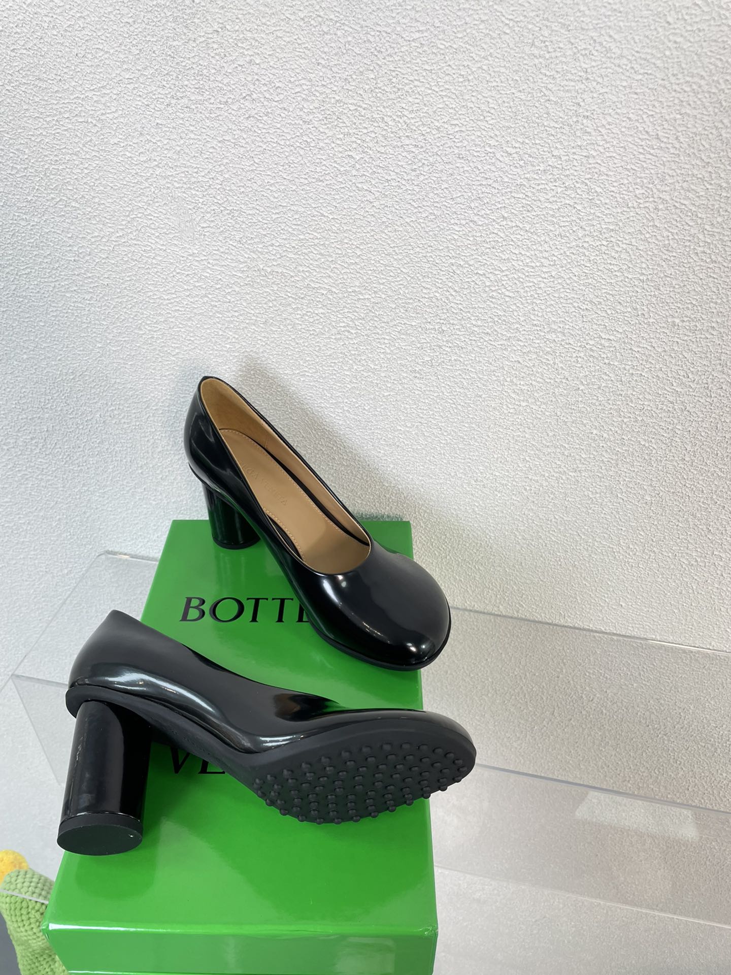 ATOMIC HIGH PUMP 9 CM IN BLACK CALFSKIN