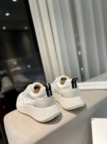 CHLOÉ NAMA SNEAKER IN WHITE LAMBSKIN AND DOVE GREY SUEDE