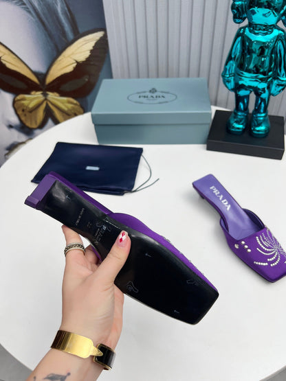 PRADA 26S MULE 40MM IN PURPLE SATIN CRYSTAL EMBELLISHED