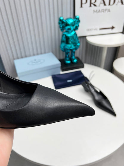 PRADA 26S POINTED TOE SLINGBACK 40MM IN BLACK CALFSKIN