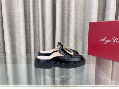 VIV' RANGERS MULES IN BLACK PATENT CALFSKIN GOLD BUCKLE
