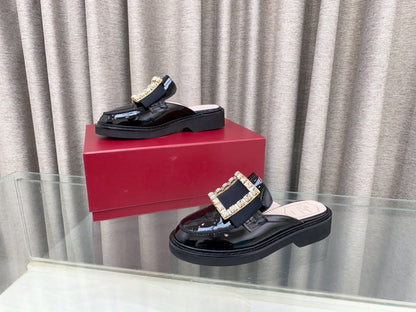 VIV' RANGERS MULES IN BLACK PATENT CALFSKIN CRYSTAL BUCKLE
