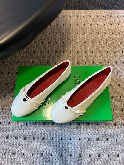 BOTTEGA VENETA 26S ESPADRILLE BALLET FLATS IN WHITE LAMBSKIN