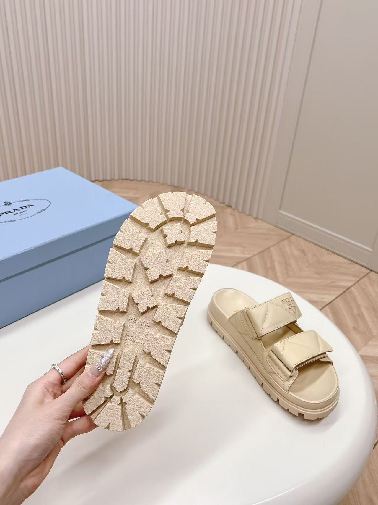 Padded Leather MULES Sandals Lambskin Beige