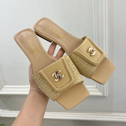 CC 2026 Mule Calfskin Raffia