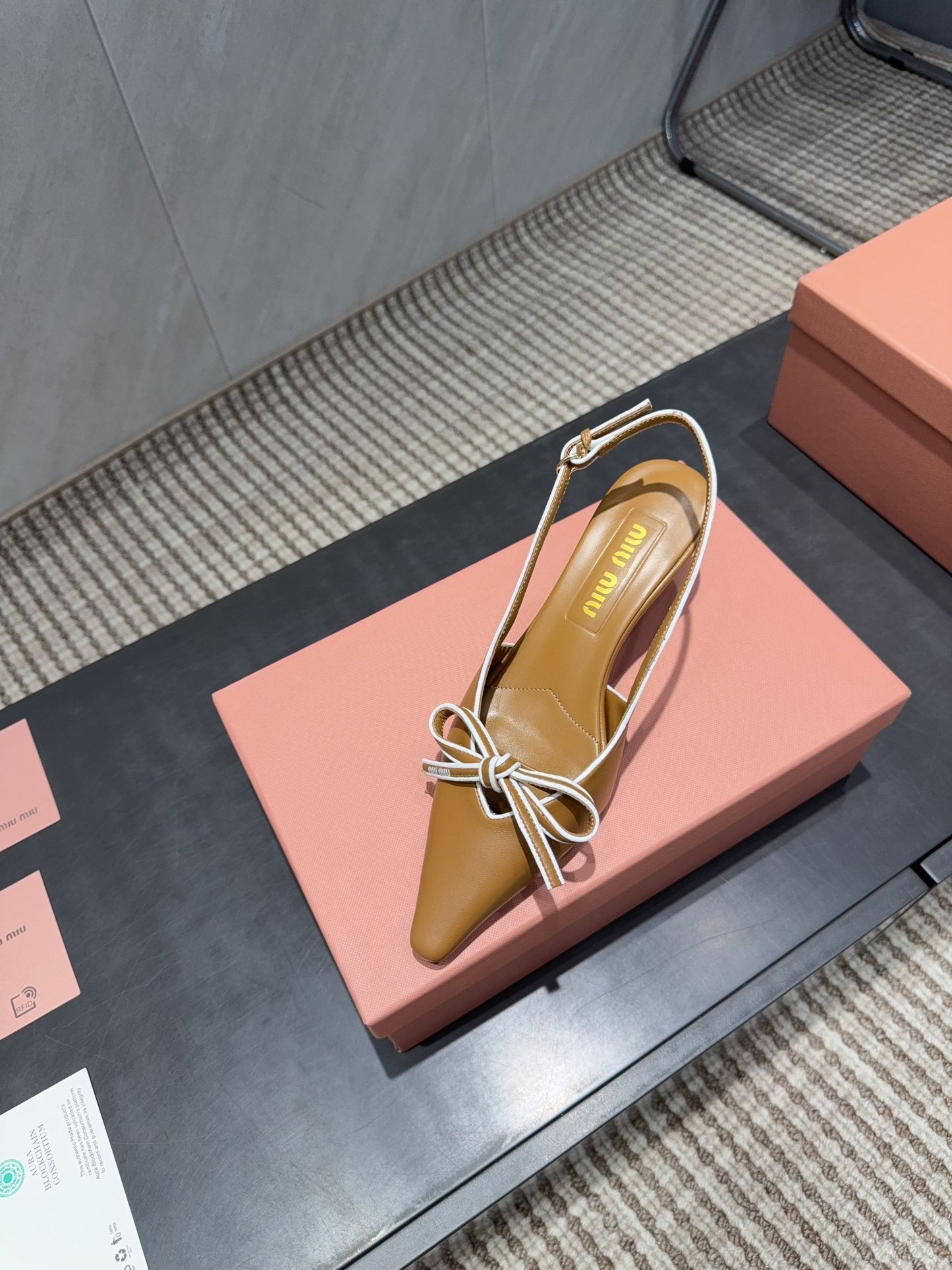 MIUMIU 26S SLINGBACK 55MM IN CARAMEL BROWN CALFSKIN WITH BOW
