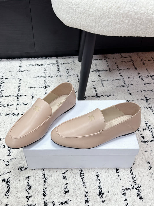 CELINE 26S AURA TRIOMPHE LOAFERS IN BEIGE LAMBSKIN