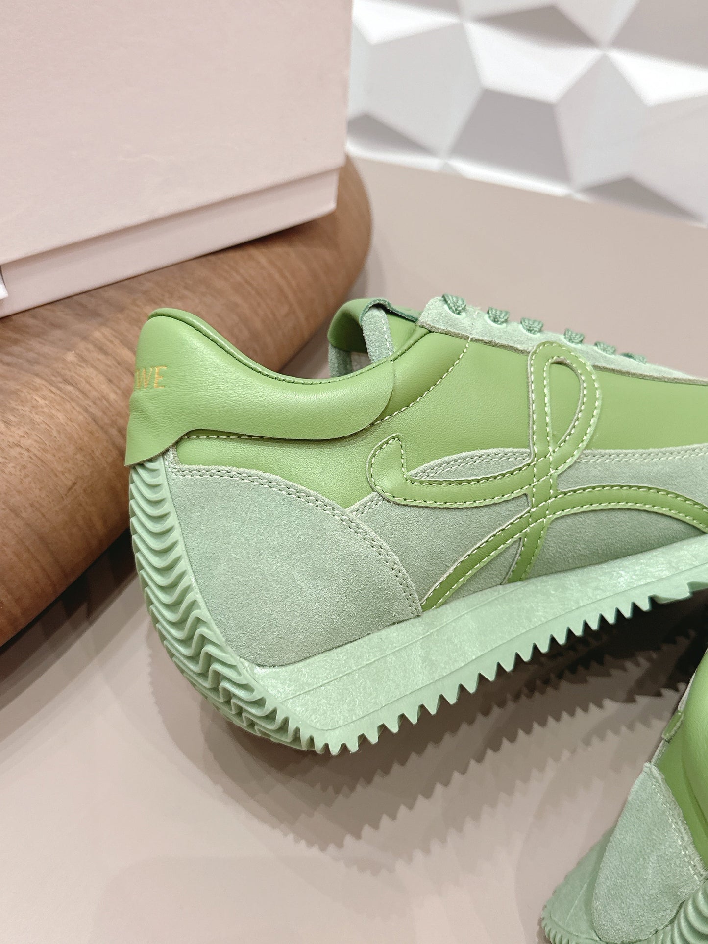 LOEWE 26S FLOW RUNNER SNEAKER IN OLIVE GREEN CALFSKIN AND SUEDE