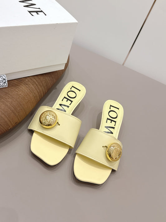 LOEWE 26S SQUARE TOE SANDALS 45MM IN LIGHT YELLOW CALFSKIN GOLD HARDWARE