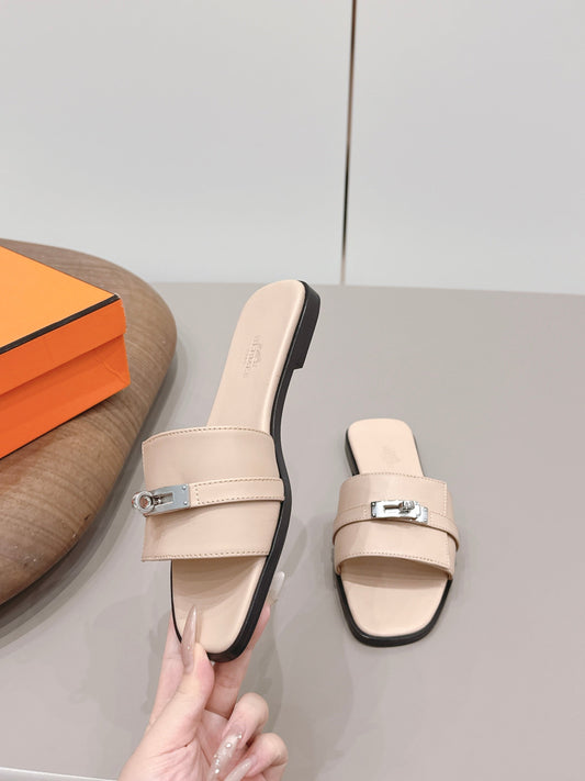 HM 26S GIULIA SANDAL IN NUDE BEIGE CALFSKIN SILVER HARDWARE