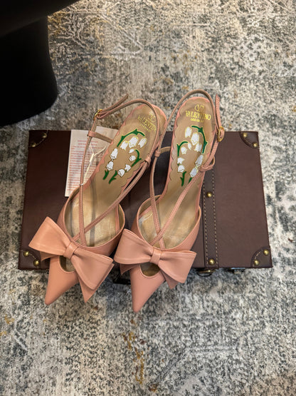 VLTN HIGH HEEL 25S 80 MM IN WARM CLAY PINK CALFSKIN WITH BOW