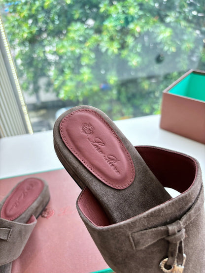 LP THONG SANDALS 25S IN ASH BROWN SUEDE