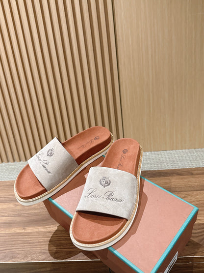 LP 26S SLIDES SANDAL IN LIGHT GREY SUEDE WITH LOGO