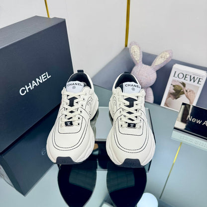TRAINERS SNEAKER IN WHITE CALFSKIN WITH STICKER 238623