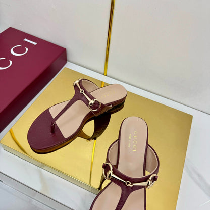 THONG SANDALS IN RED LAMBSKIN PRINTED LOGO WITH GOLD HARDWARE