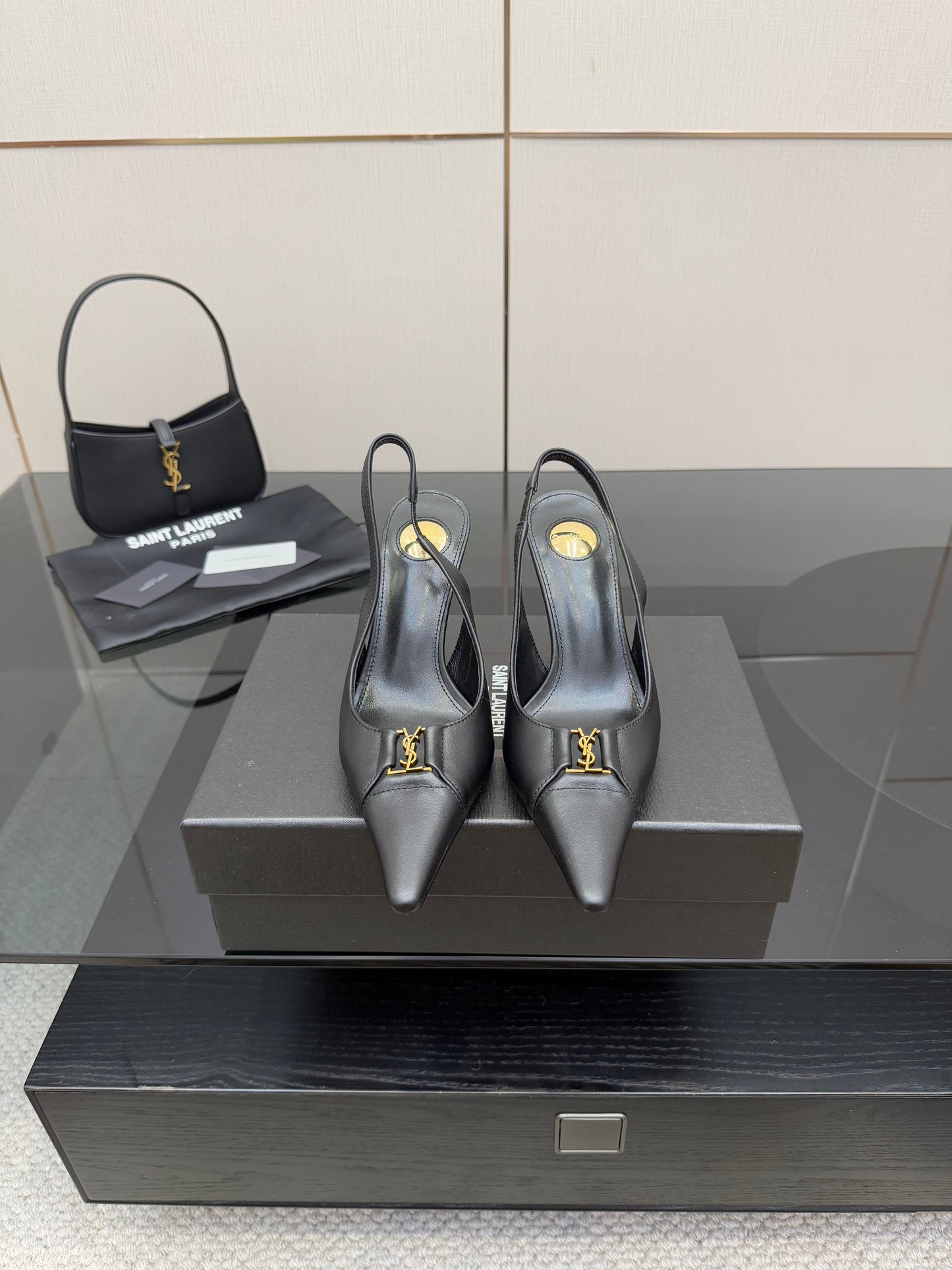 YSL 25S SLINGBACK HIGH HEELS 90 MM IN BLACK SMOOTH LAMBSKIN WITH GOLD HARDWARE STYLE 3