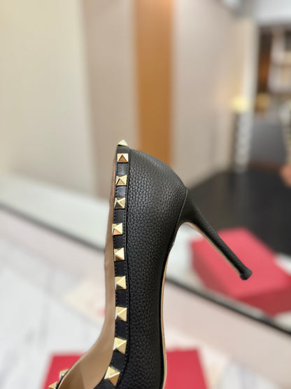 VALENTINO 26S STUDDED HIGH HEELS 90 MM IN BLACK CALFSKIN