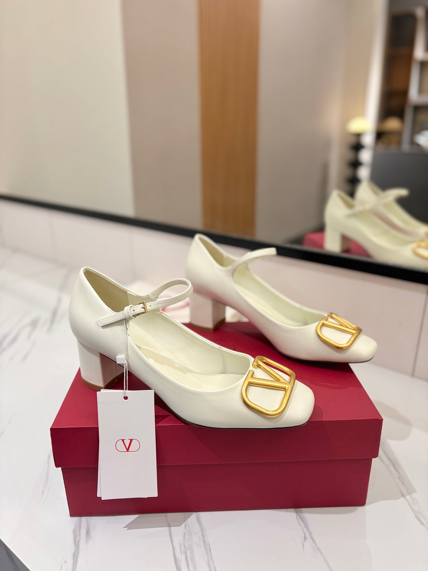 VALENTINO 26S MARY JANE HEELS 60 MM IN WHITE SMOOTH CALFSKIN WITH GOLD HARDWARE