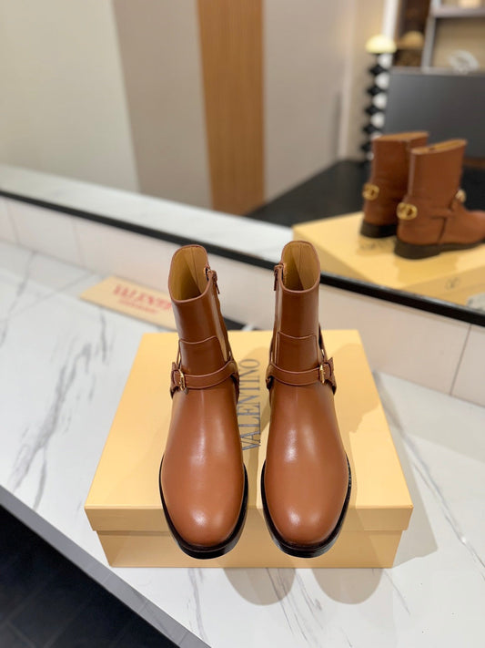 VALENTINO 25S PATTIE ANKLE BOOTS IN BROWN CALFSKIN WITH GOLD HARDWARE