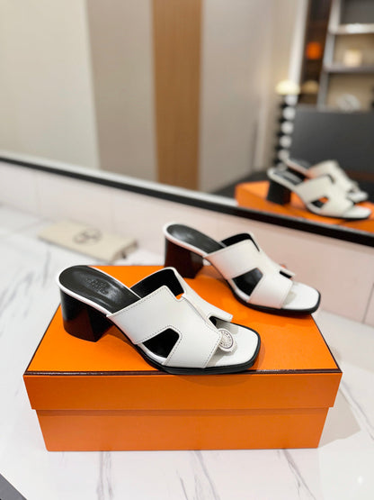 HM 26S HELIA SANDAL 70MM IN WHITE AND BLACK CALFSKIN