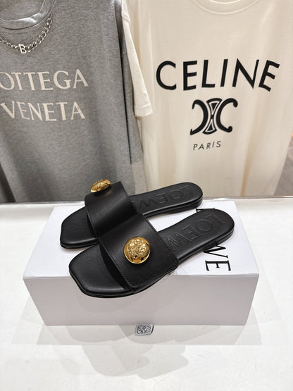 LOEWE 26S PEBBLE SLIDE IN BLACK CALFSKIN GOLD HARDWARE