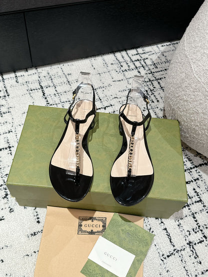 THONG SANDAL IN BLACK CALFSKIN WITH GOLD HARDWARE
