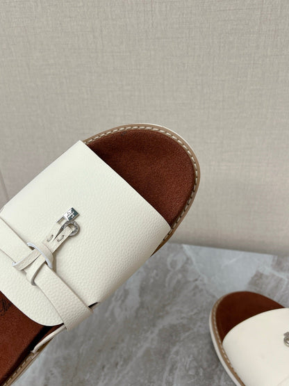 LP 26S LOCK MULE SLIDES IN CREAM WHITE CALFSKIN SILVER HARDWARE