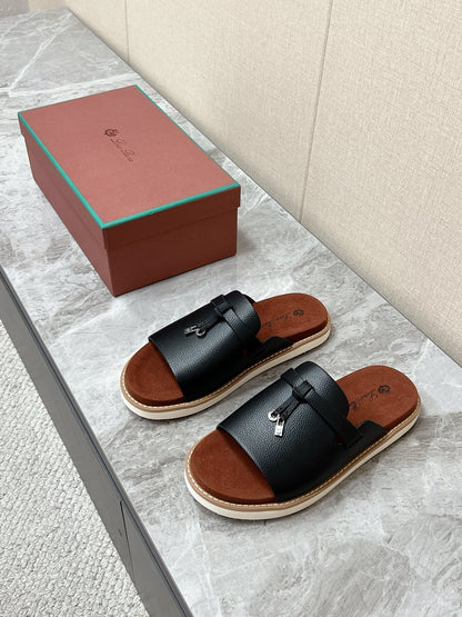 LP 26S LOCK MULE SLIDES IN BLACK GRAINED CALFSKIN SILVER HARDWARE