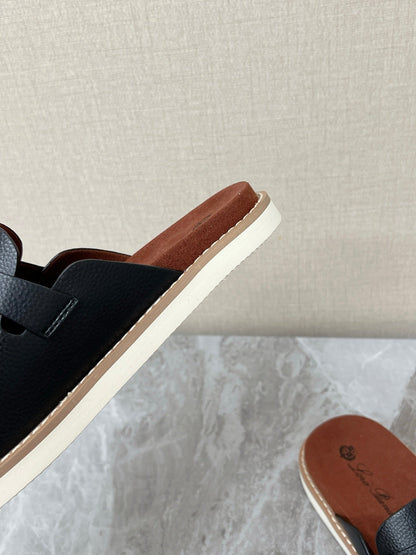 LP 26S LOCK MULE SLIDES IN BLACK GRAINED CALFSKIN SILVER HARDWARE