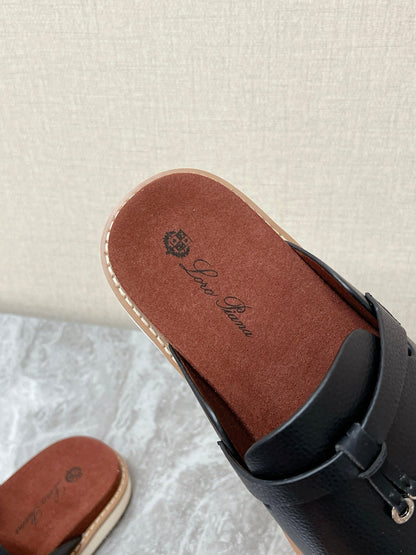 LP 26S LOCK MULE SLIDES IN BLACK GRAINED CALFSKIN SILVER HARDWARE