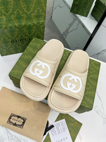 PLATFORM SLIPPERS IN SAND BROWN IMPORTED TPU