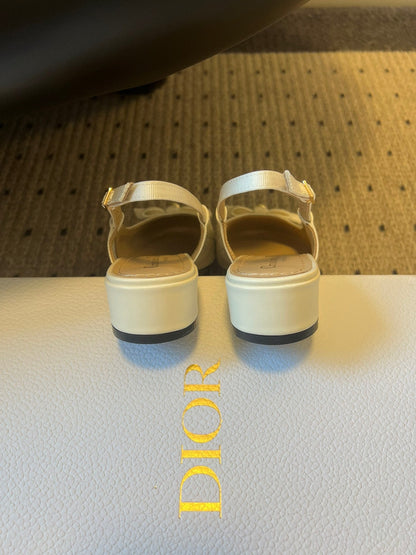 DIOR 26S OPEN BACK SANDALS IN CREAM WHITE CALFSKIN WITH PEARL BOW