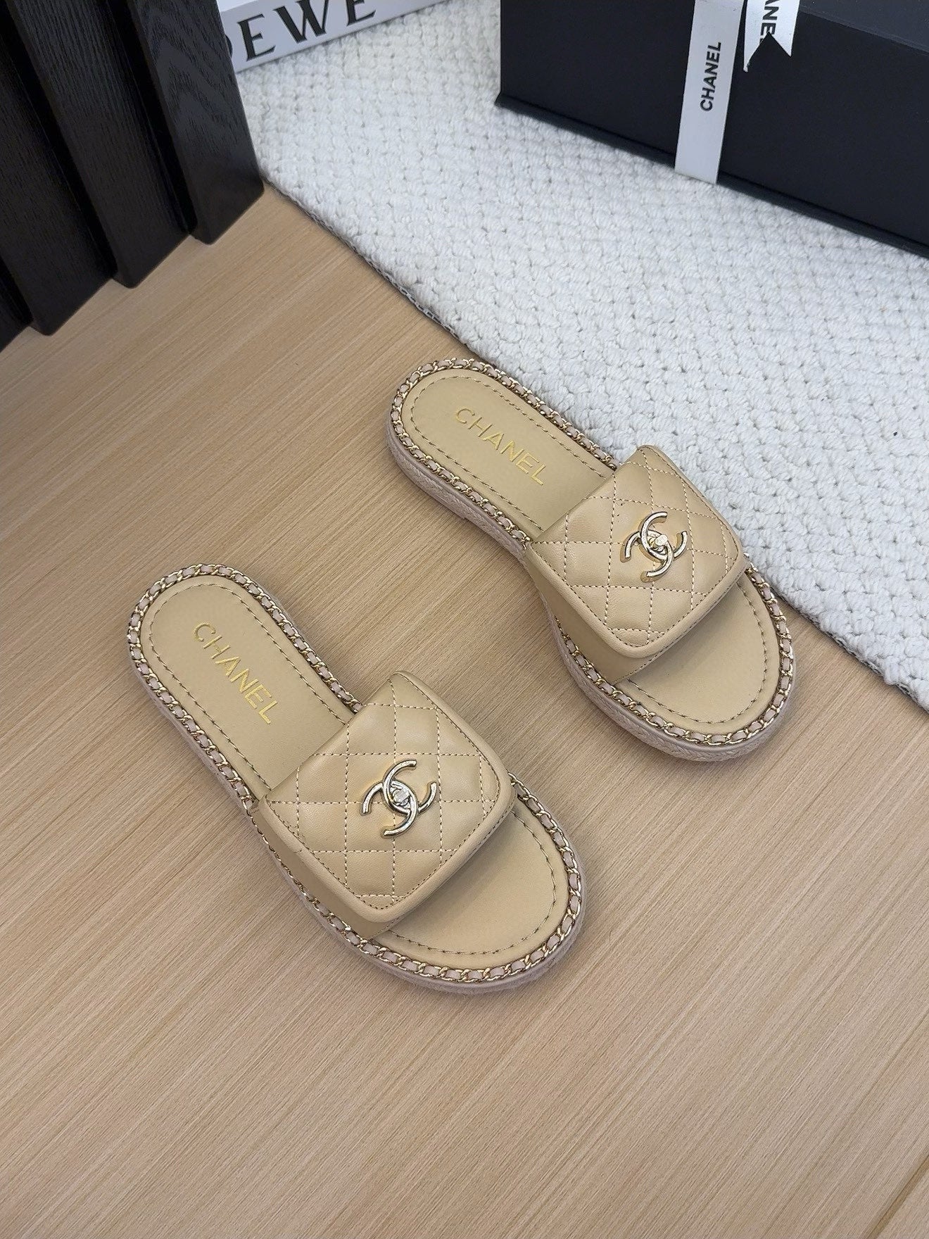 CC 25c Mule Quilted