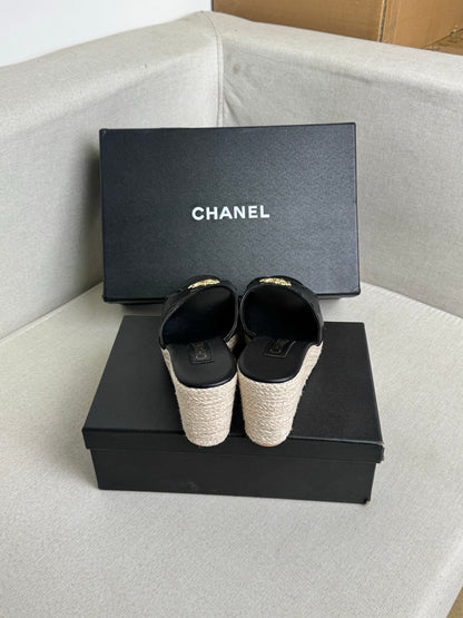 Chanel 2026 Classic Platform Sandals Sheepskin 823302