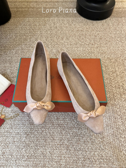 LP 26S BALLET FLATS IN NUDE PINK SUEDE WITH SATIN BOW