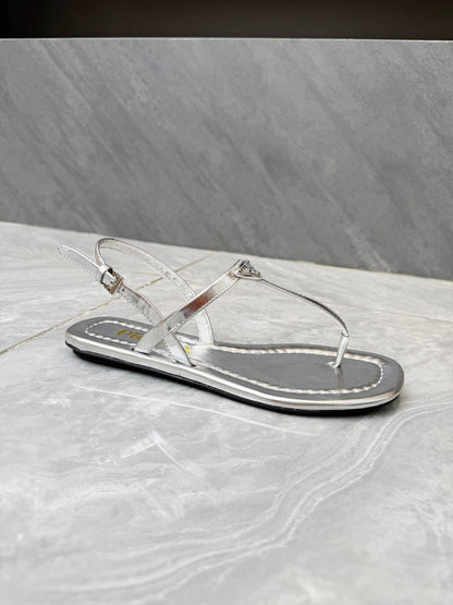 PRADA 26S THONG SANDALS IN SILVER CALFSKIN TRIANGLE LOGO