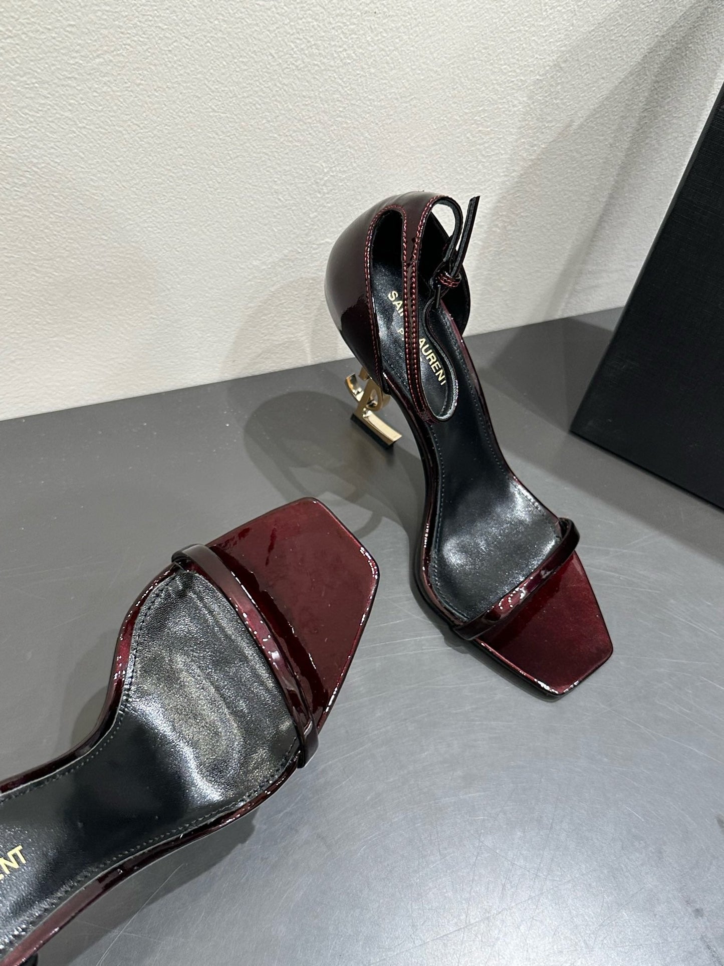 YSL HEELED SANDALS 25S 105 MM IN DARK RED GLOSSY LAMBSKIN