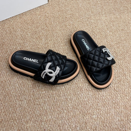 CHANEL 26S SLIDE SANDALS IN BLACK QUILTED CALFSKIN SILVER HARDWARE
