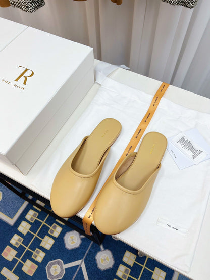 THE ROW 26S ROUND TOE MULES IN BEIGE CALFSKIN