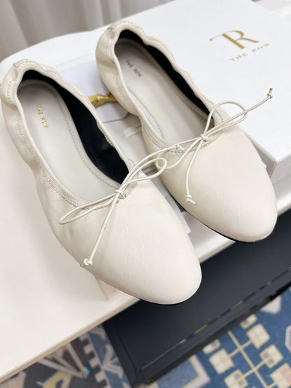 THE ROW 26S BALLET FLATS IN IVORY WHITE CALFSKIN ELASTIC TRIM WITH BOW