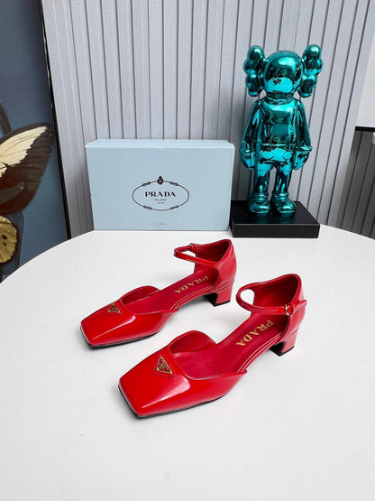 PRADA 26S ANKLE STRAP PUMPS 40MM IN RED PATENT CALFSKIN TRIANGLE LOGO