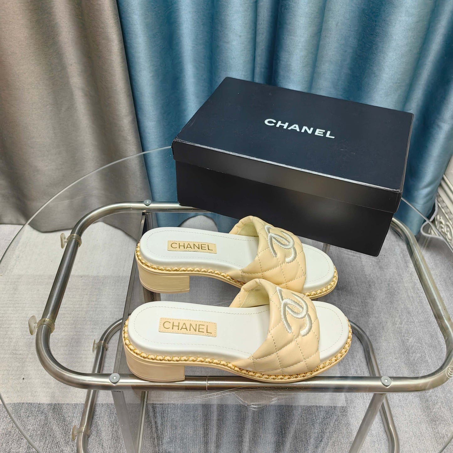 CC 25 Sandal 5cm Quilted Calfskin Leather Chain