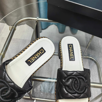 CC 25 Sandal 5cm Quilted Calfskin Leather Chain